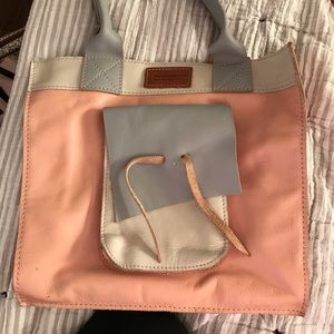 Ceueropapel & Tijera Leather Bag